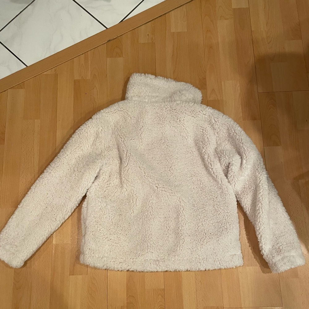 Fuzzy jacket - Picture 4 of 5